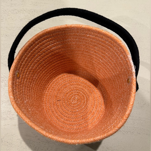 HALLOWEEN TRICK OR TREAT BASKET - Picture 5 of 5